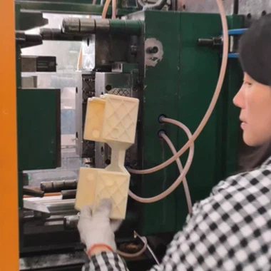 Įvairūs tikslūs pakavimo produktai suteikia galimybę elektronikos ir fotoelek...